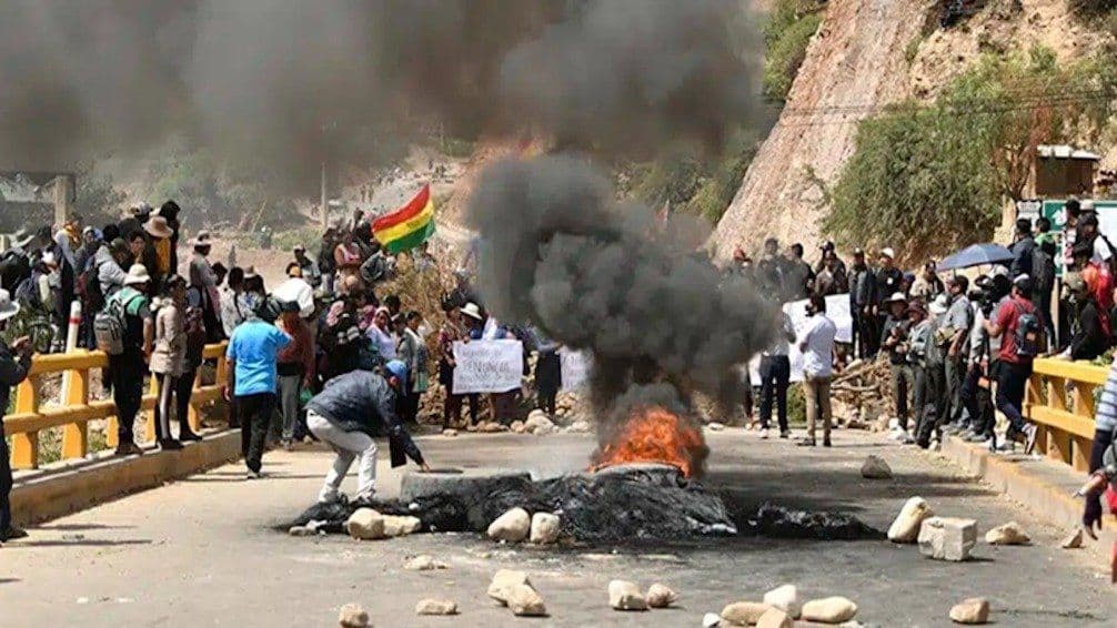 Bolivia: crecen las protestas contra Rodrigo Paz y ya hay 51 bloqueos mientras aumenta la presión sobre el Gobierno