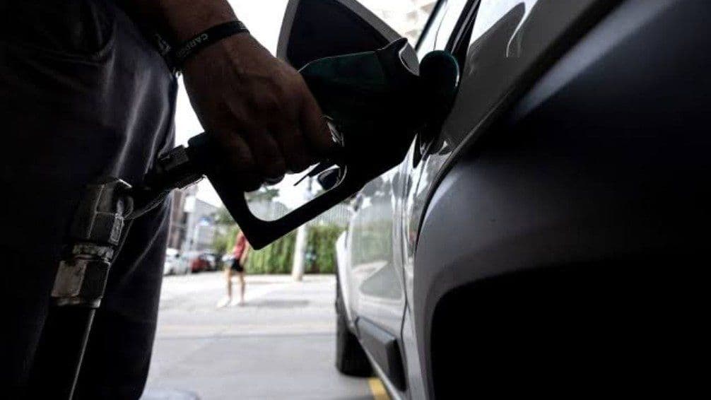 Brasil reduce impuestos a los combustibles para contener el impacto de la crisis petrolera internacional