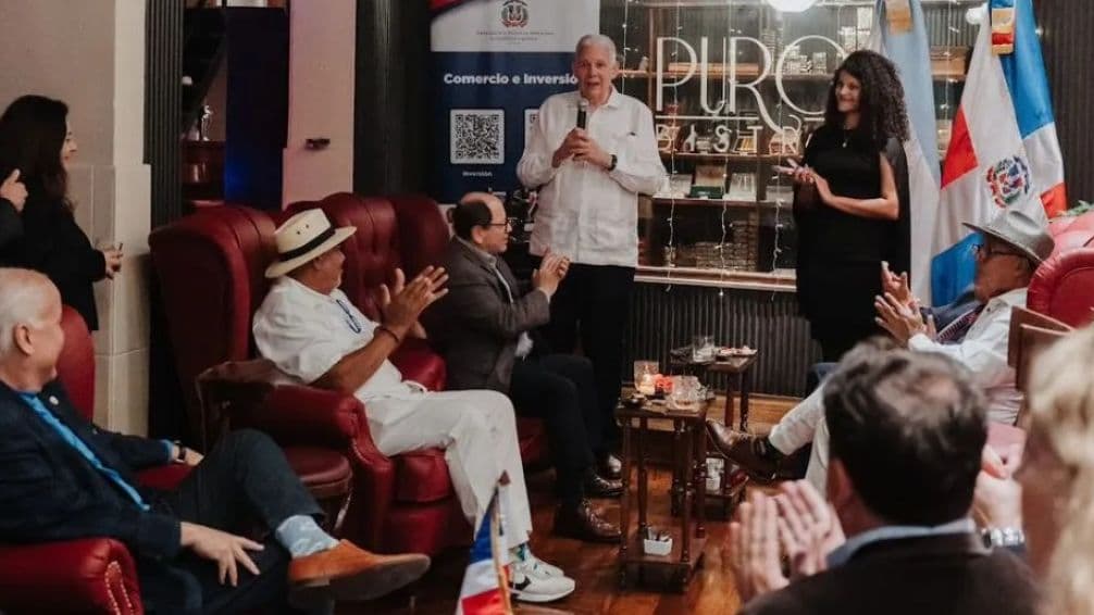 Embajada dominicana en Argentina celebra "Maridaje Diplomático: Tabaco, Ron y Merengue"