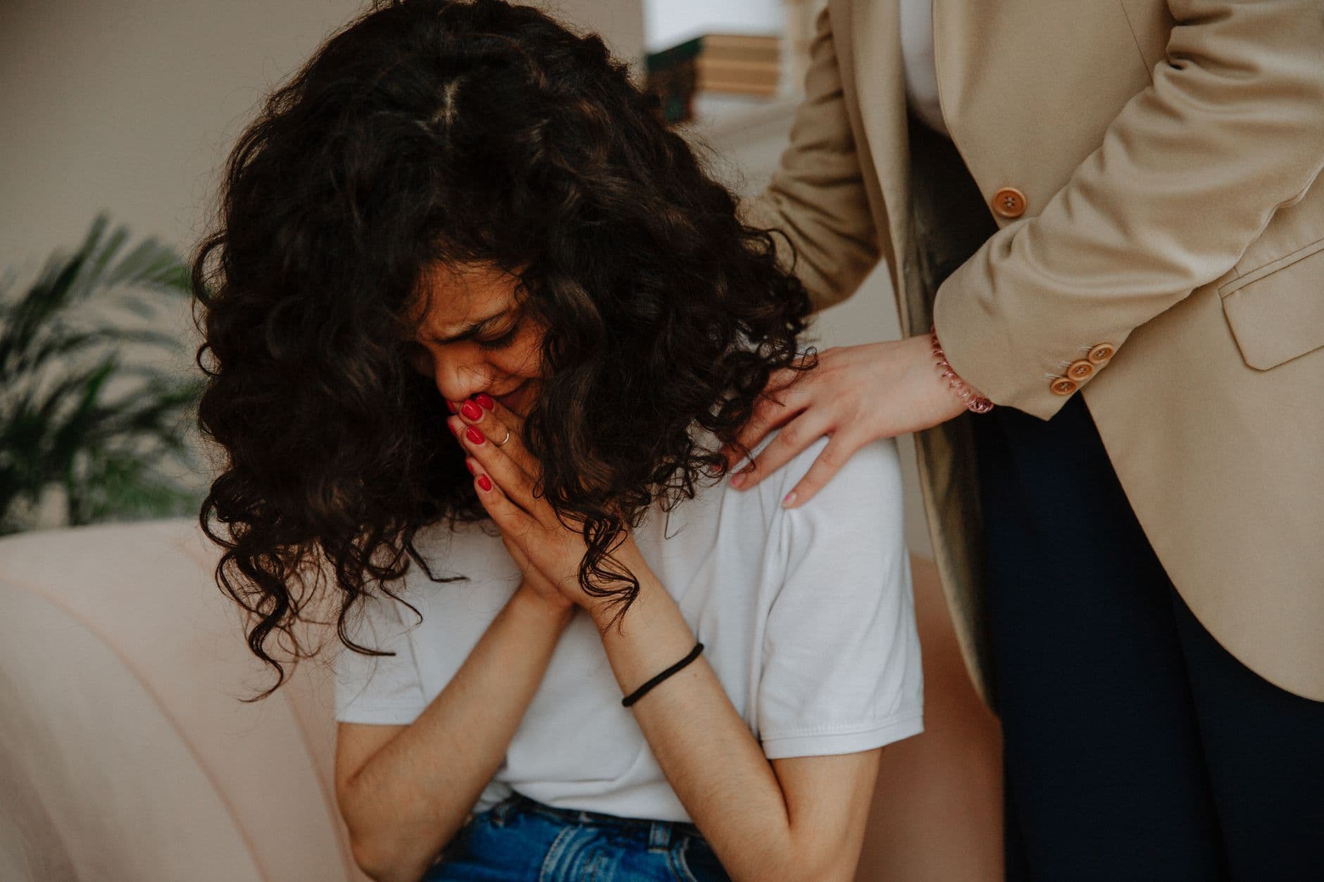 Salud Mental España pide acompañar sin juzgar a quienes enfrentan un duelo por suicidio